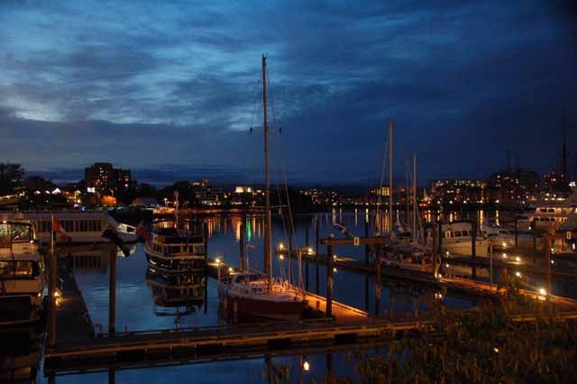 Inner Harbor at nite